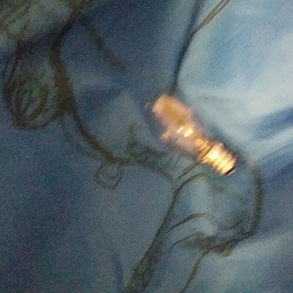 Lightbulb - Picture 2 of 5